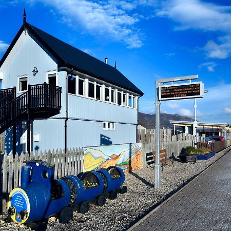 Signal Box Villa Нютънмор Екстериор снимка